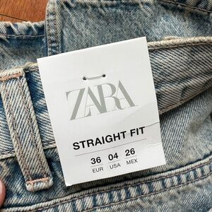 Zara straight fit high rise size 36 NWT